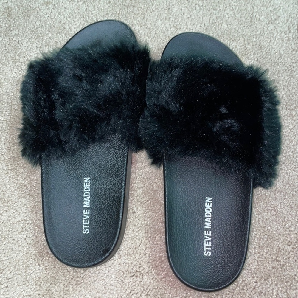 fuzzy steve madden slippers